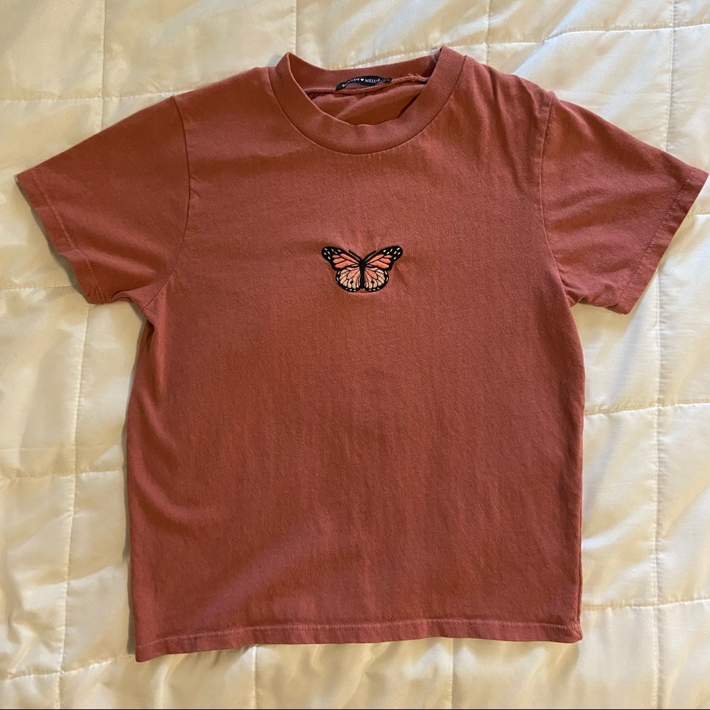 BRANDY MELVILLE PINK BUTTERFLY PATCH TOP
